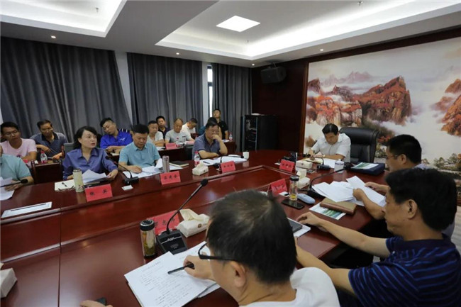 昌南新區召開重點項目調度會